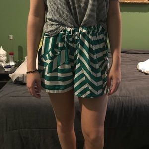 Geometric Shorts👁